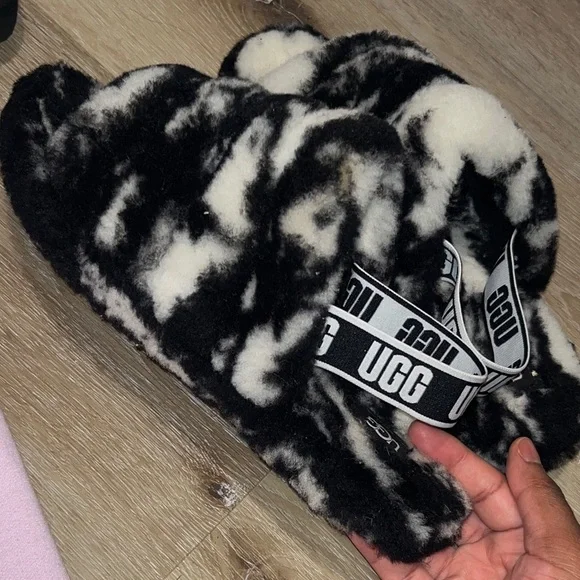UGG Women's Black and Cream Plush Slippers - Picture 2 of 5